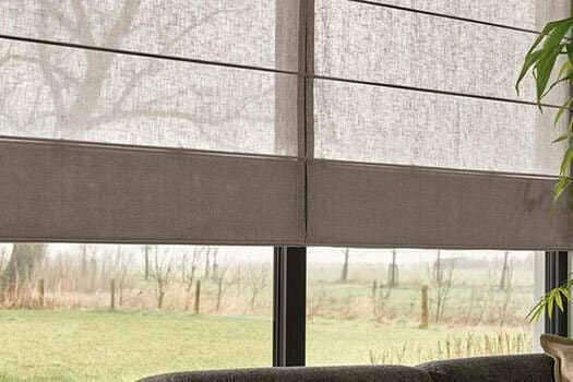 Stores bannes sur mesure par Finestra